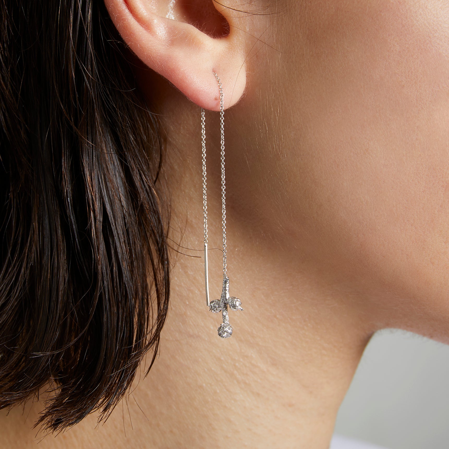 Bud dangle earrings