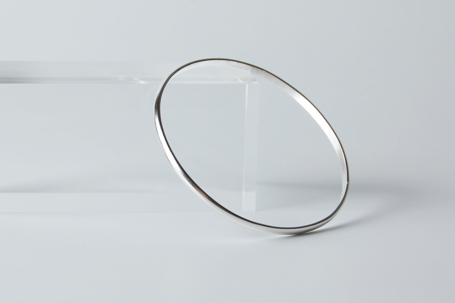 Simple bangle