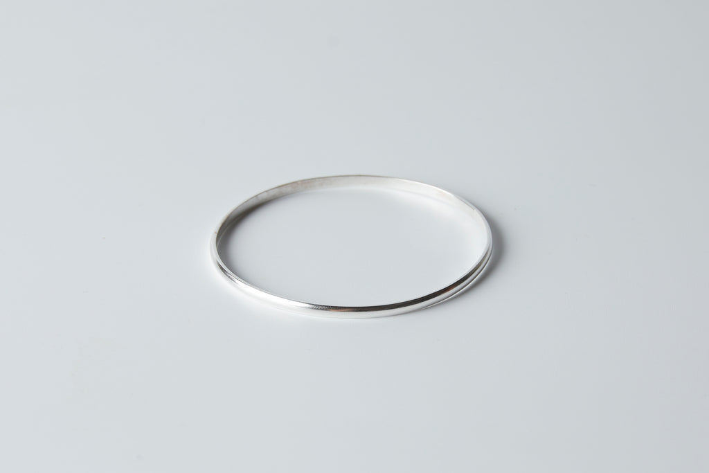 Simple bangle