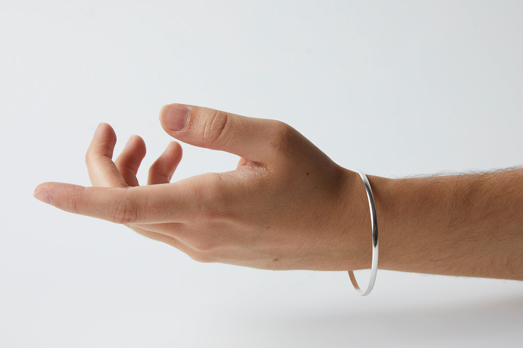 Simple bangle